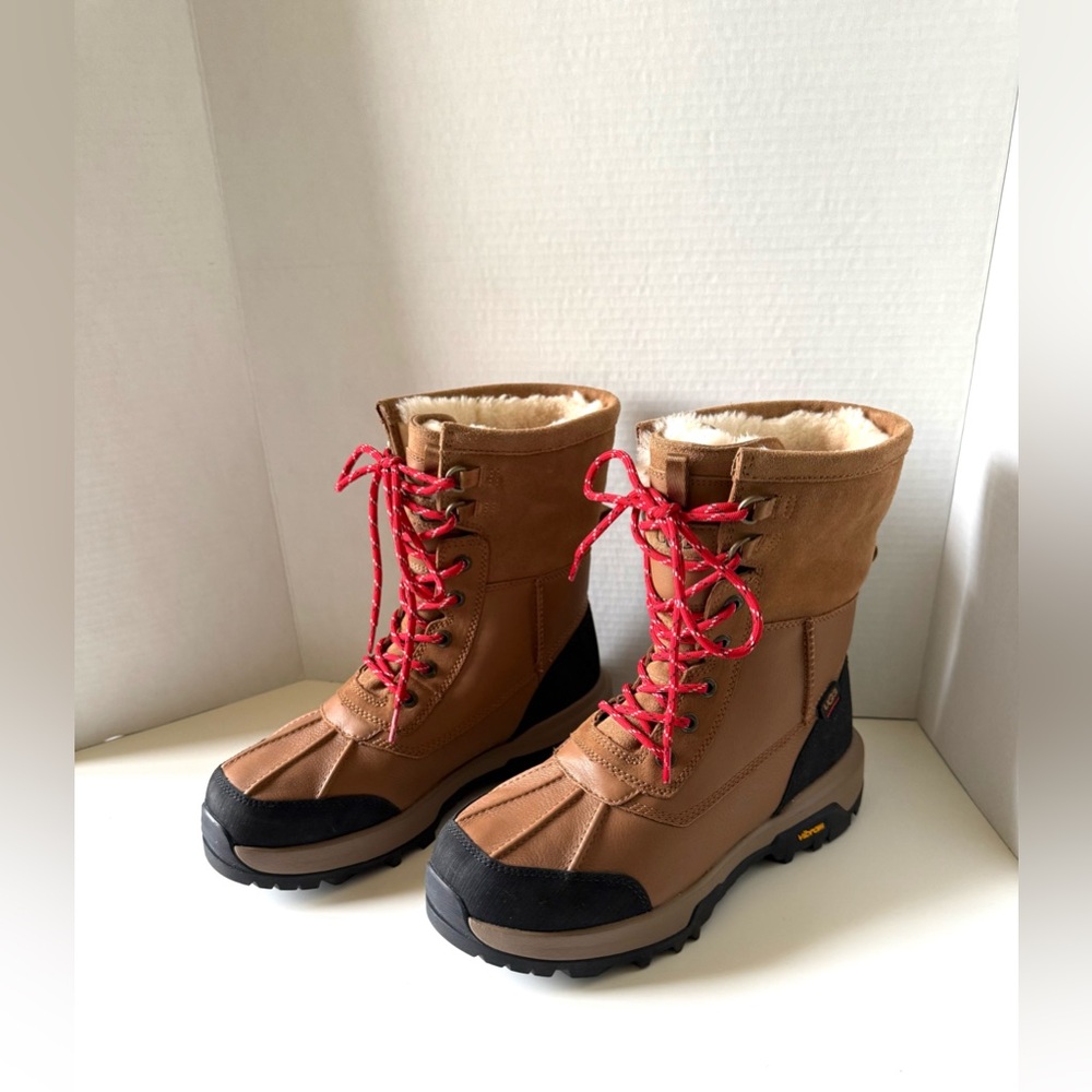 UGG Women's Adirondack Boot XXV Chestnut Size 9.5 NEW